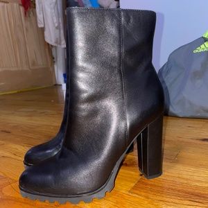 Steven Madden Size 8 Black Leather Boots